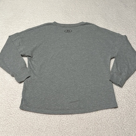 Under Armour Oversized Girls L/S Gray Tee, GUC, Size XS - Picture 9 of 10